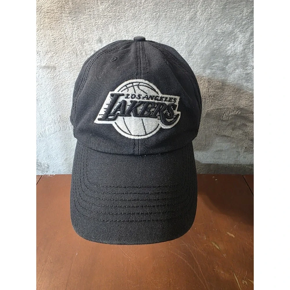 Los Angeles Lakers Mens Fitted Hat Size XL Black Hard Wood Classics NBA 47